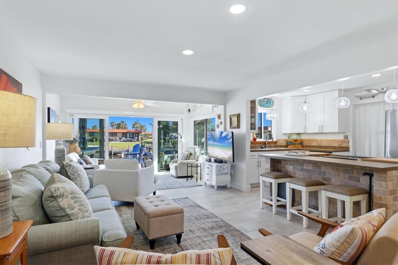 9528 Antiqua Cove, Unit 9528, Bradenton, FL 34210 Photo