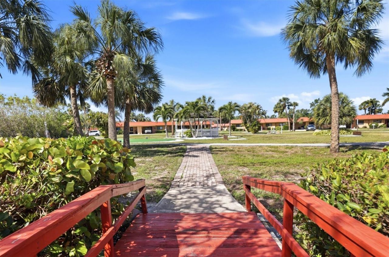 9528 Antiqua Cove, Unit 9528, Bradenton, FL 34210 Photo