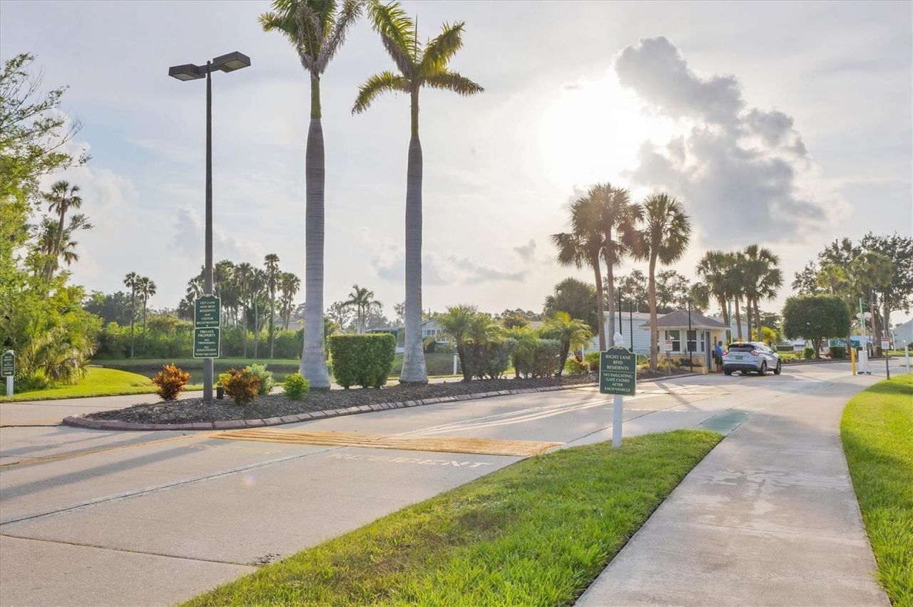 1 Meadow Circle , Ellenton, FL 34222 Photo