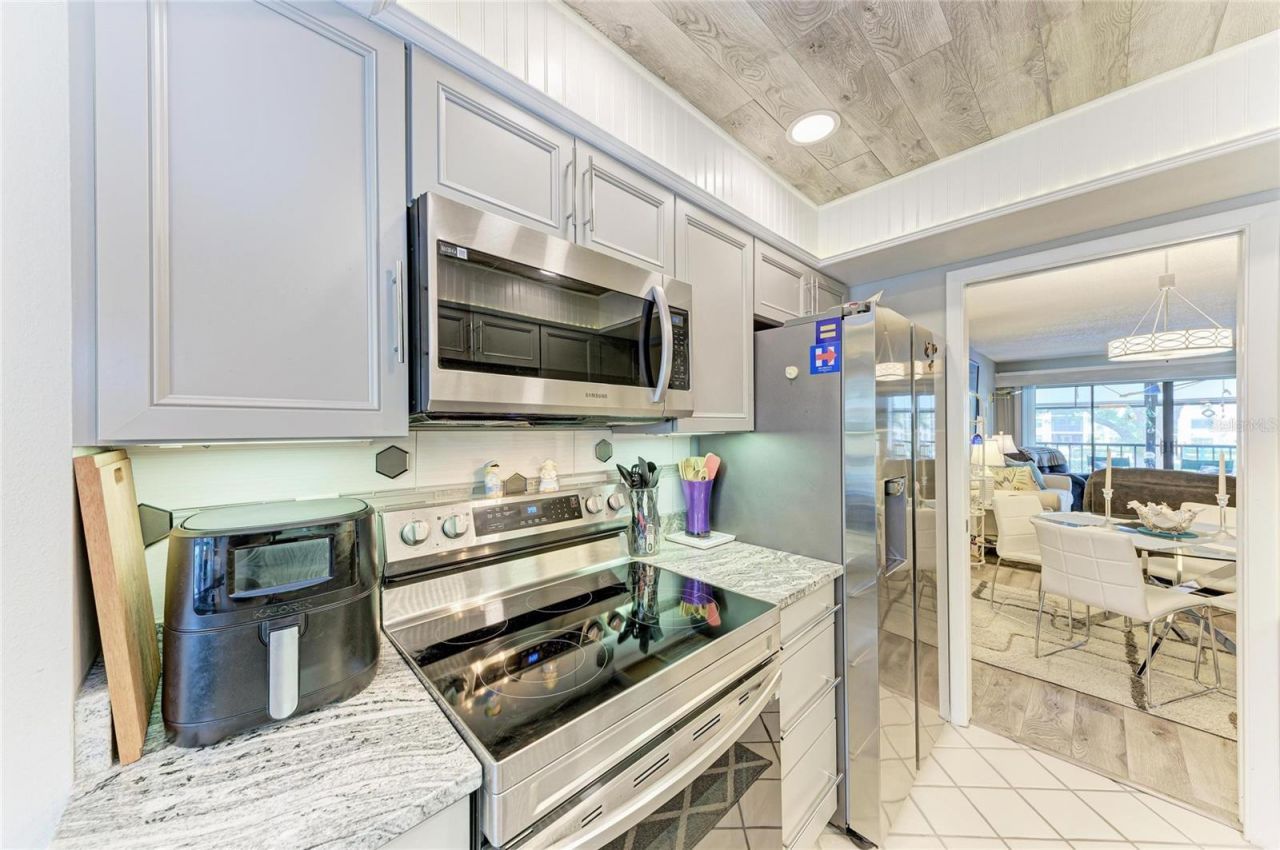 625 30th Avenue W, Unit G203, Bradenton, FL 34205 Photo