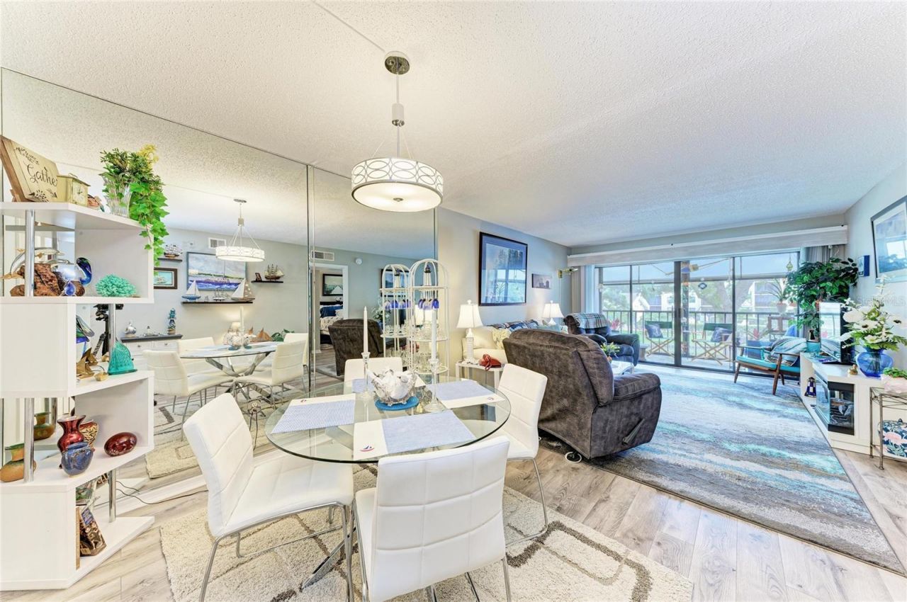 625 30th Avenue W, Unit G203, Bradenton, FL 34205 Photo