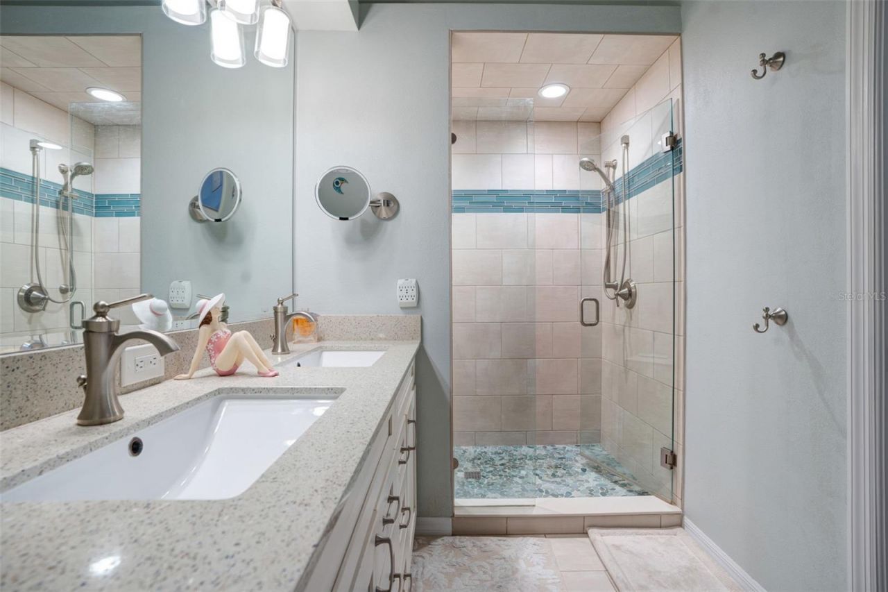 5310 Hyland Hills Avenue, Unit 2124, Sarasota, FL 34241 Photo