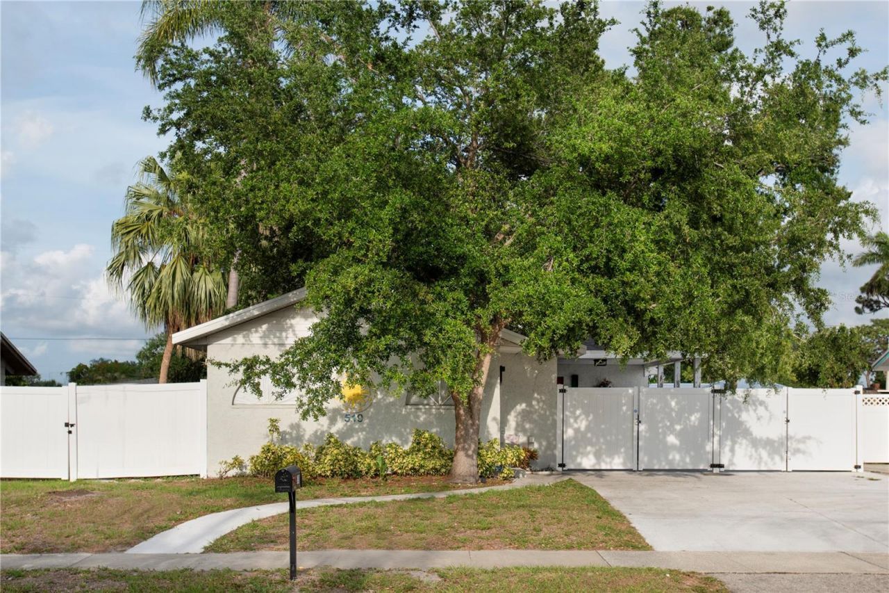519 51st Street W, Bradenton, FL 34209 Photo