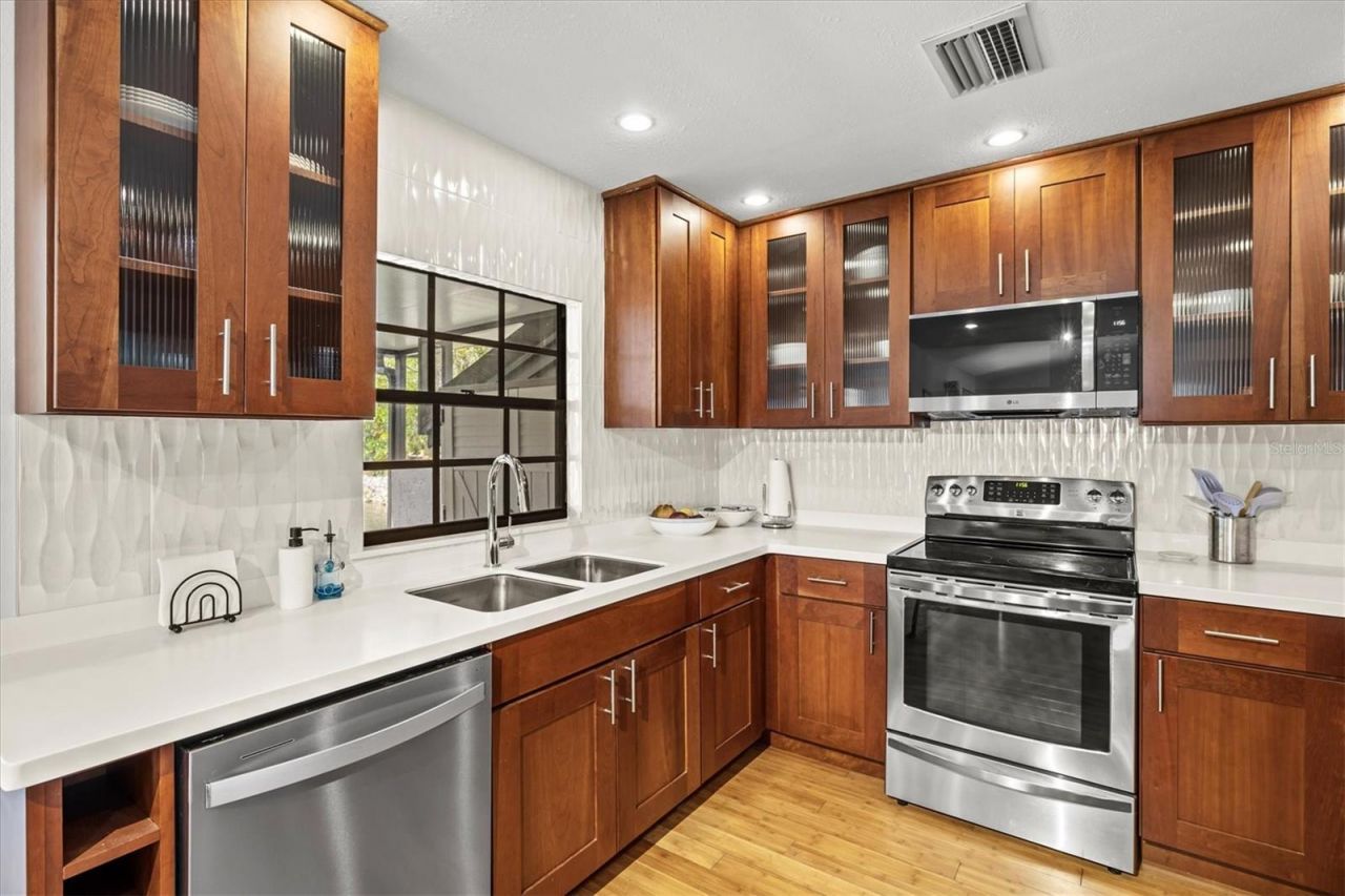 4566 Hidden View Place, Unit 7, Sarasota, FL 34235 Photo