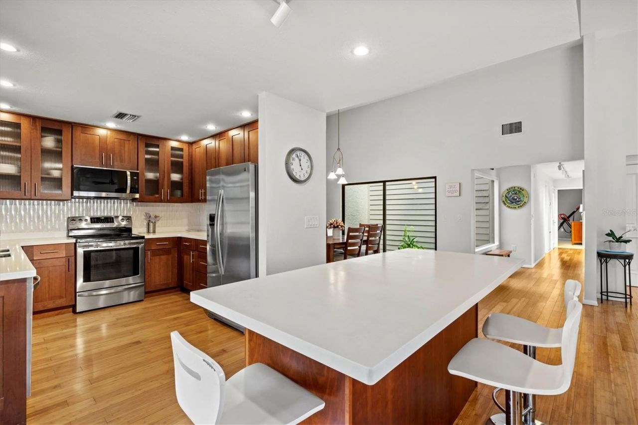 4566 Hidden View Place, Unit 7, Sarasota, FL 34235 Photo