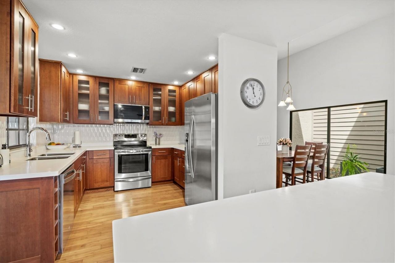 4566 Hidden View Place, Unit 7, Sarasota, FL 34235 Photo