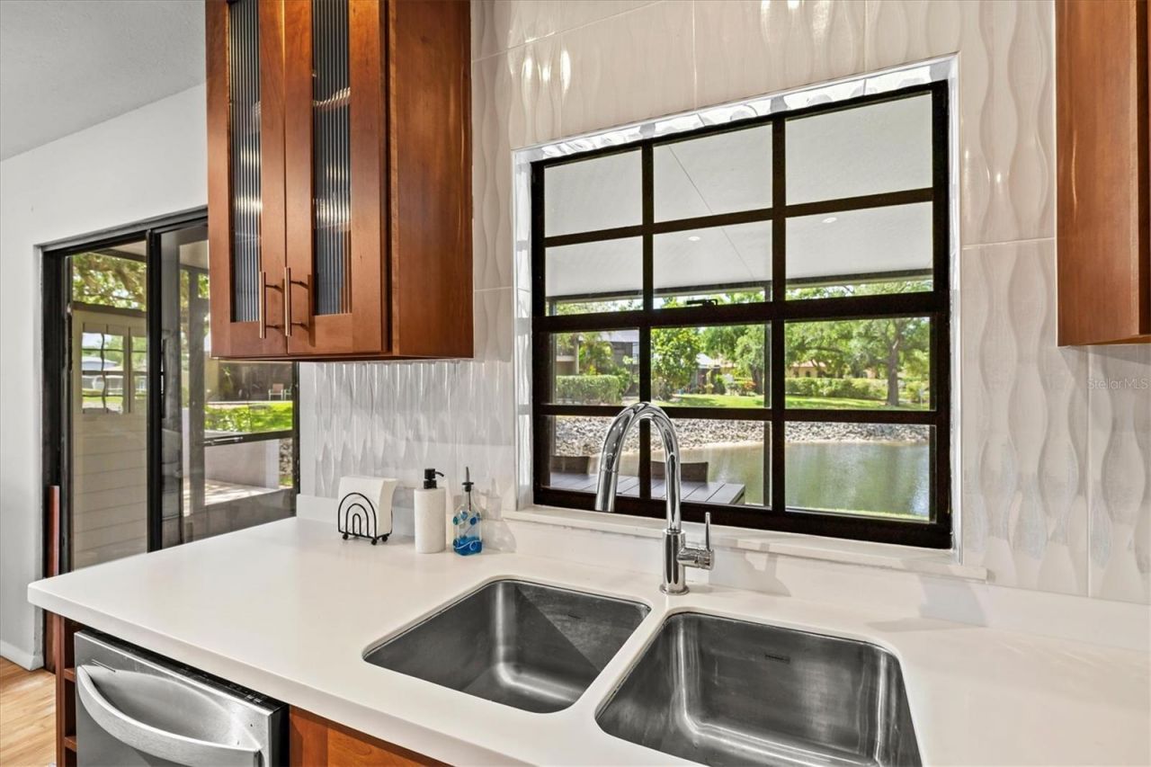 4566 Hidden View Place, Unit 7, Sarasota, FL 34235 Photo