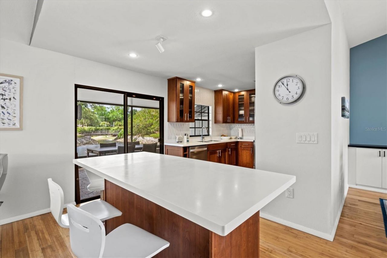 4566 Hidden View Place, Unit 7, Sarasota, FL 34235 Photo