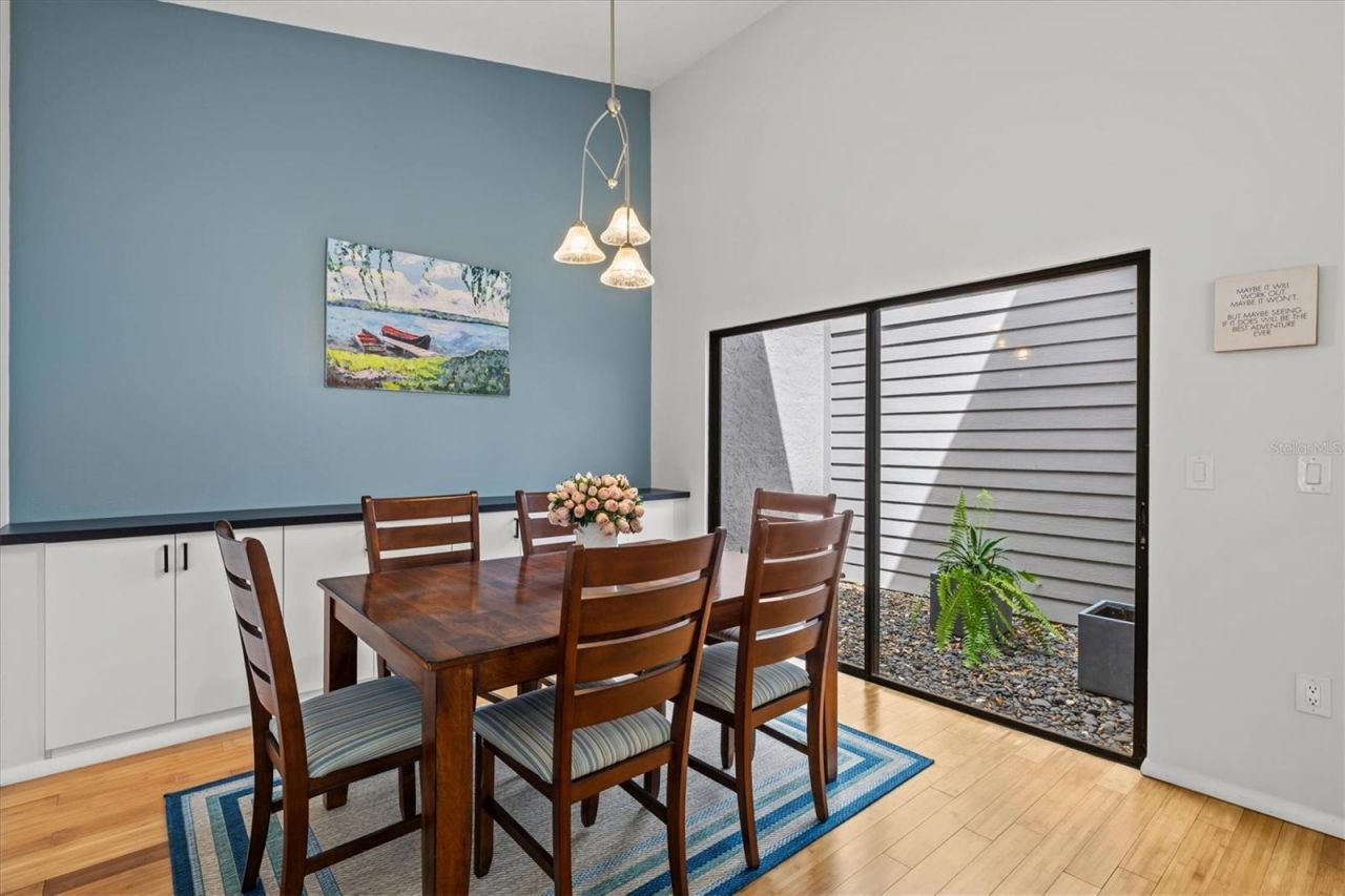 4566 Hidden View Place, Unit 7, Sarasota, FL 34235 Photo