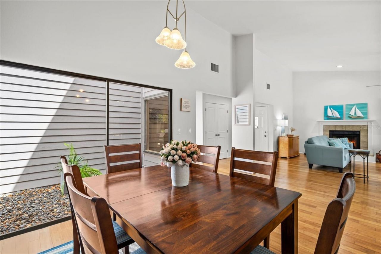 4566 Hidden View Place, Unit 7, Sarasota, FL 34235 Photo