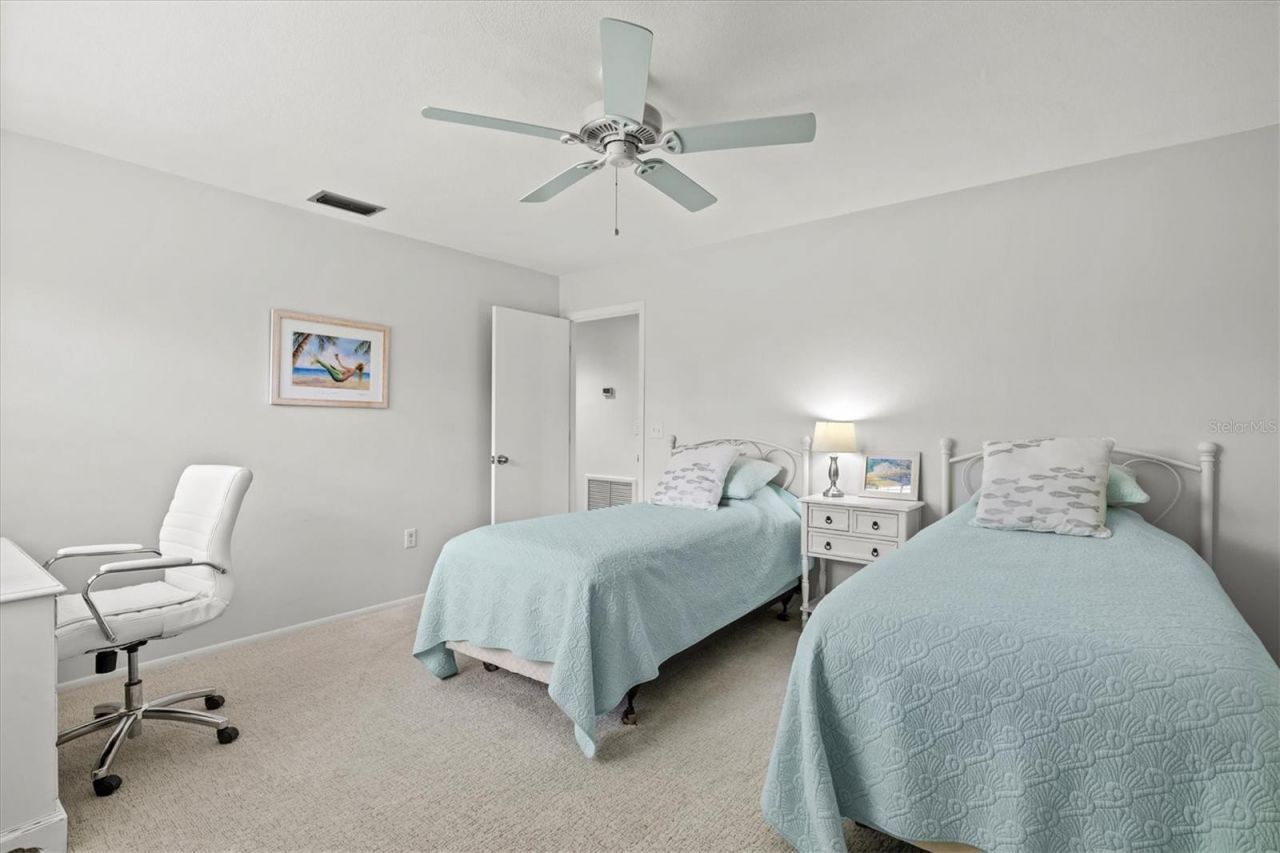 4566 Hidden View Place, Unit 7, Sarasota, FL 34235 Photo