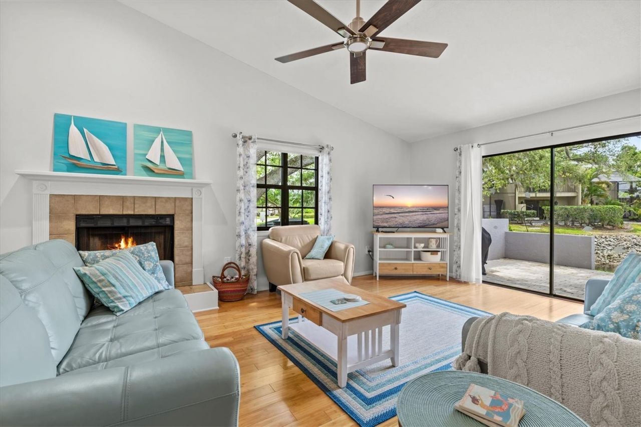 4566 Hidden View Place, Unit 7, Sarasota, FL 34235 Photo