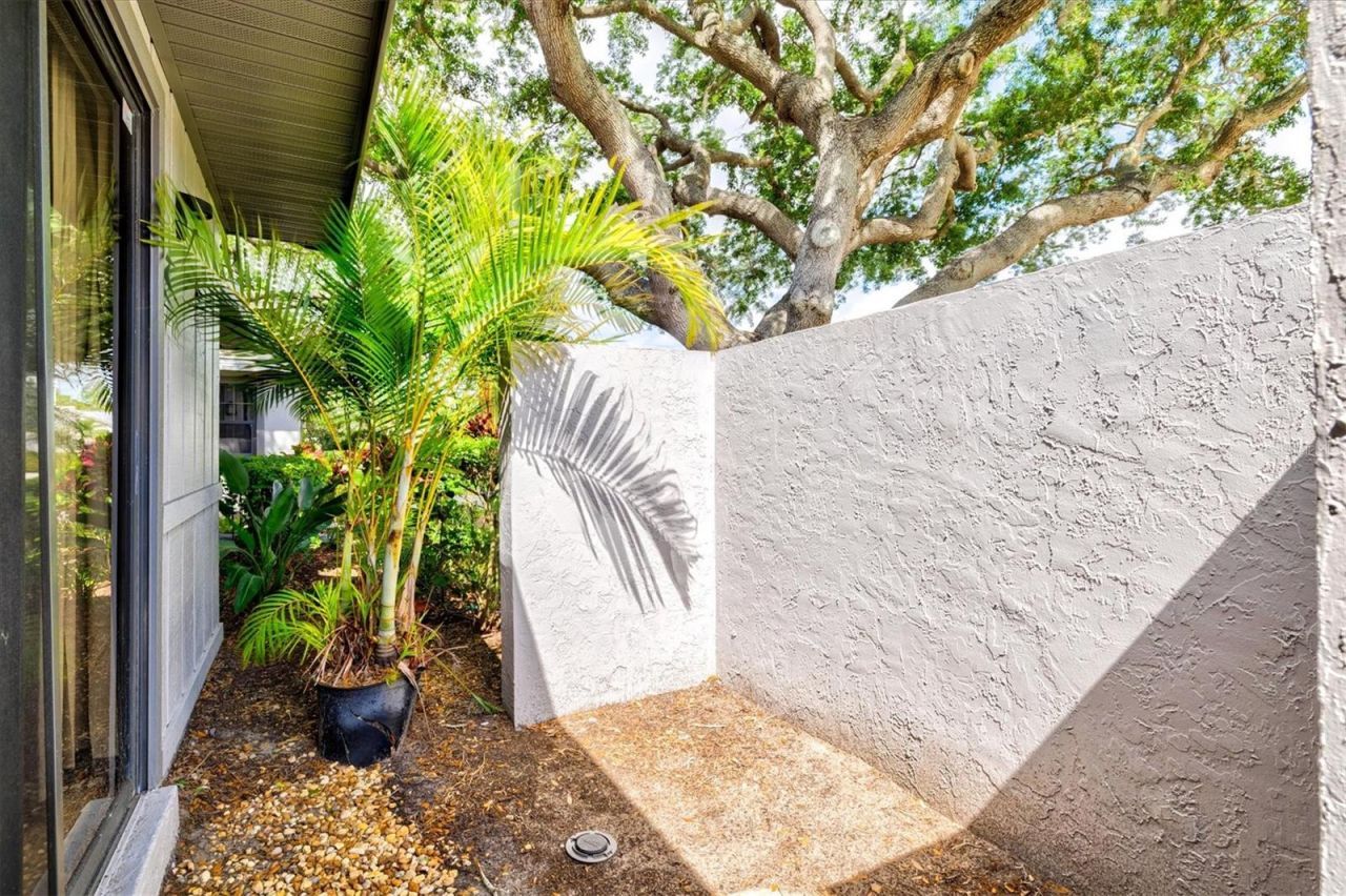 4566 Hidden View Place, Unit 7, Sarasota, FL 34235 Photo