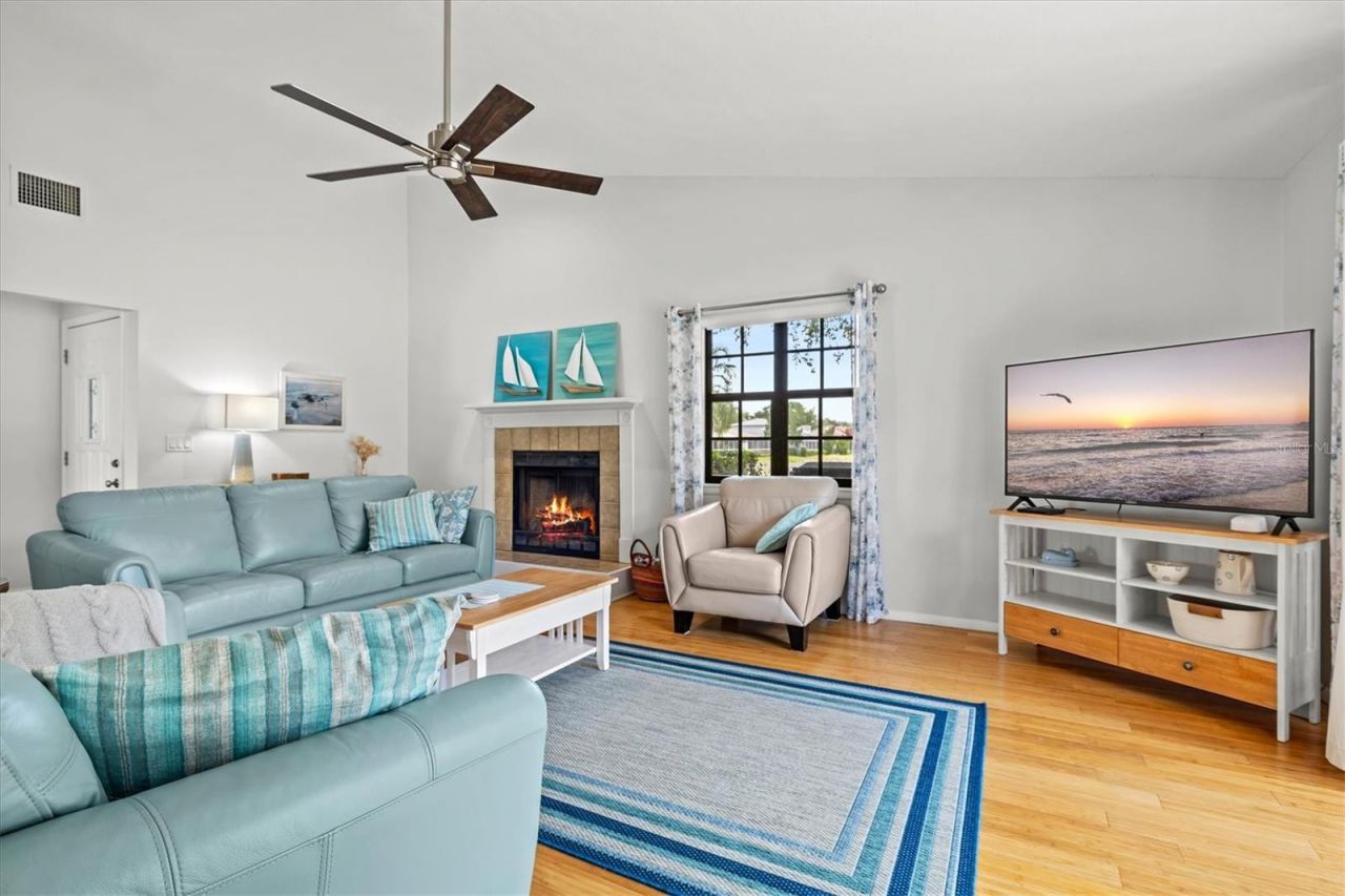 4566 Hidden View Place, Unit 7, Sarasota, FL 34235 Photo