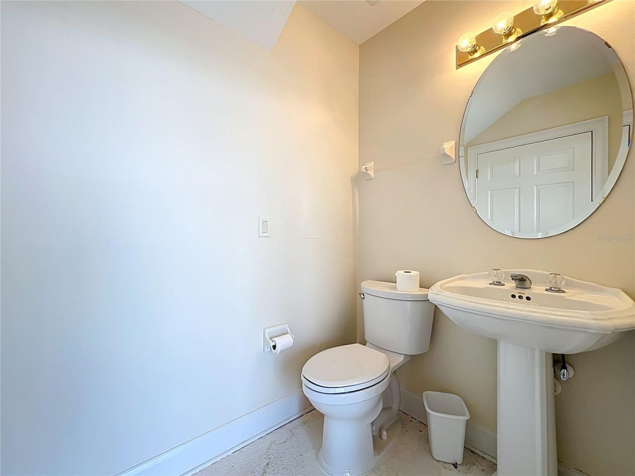 1861 Edgewater Drive, Mount Dora, FL 32757 Photo