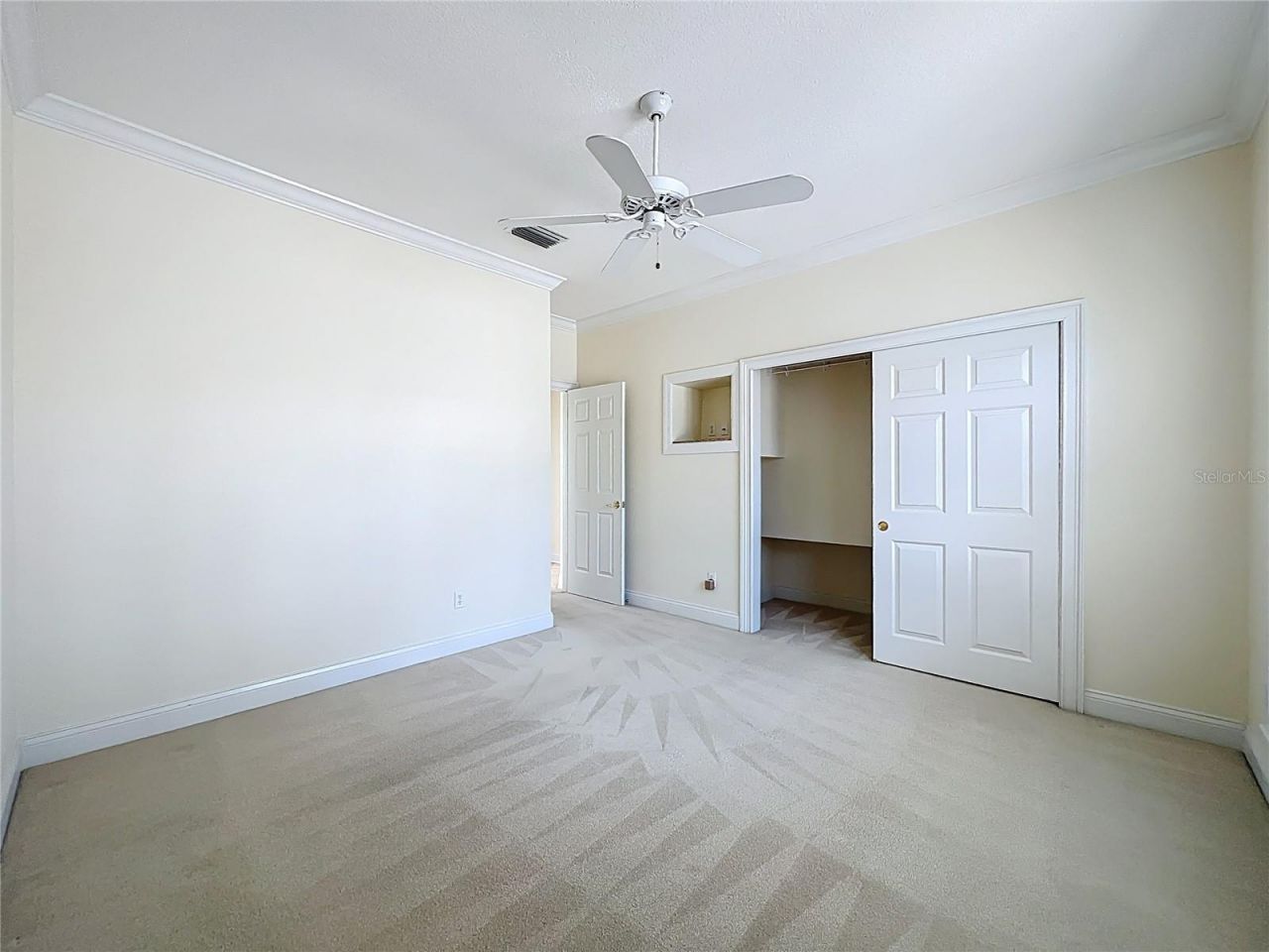 1861 Edgewater Drive, Mount Dora, FL 32757 Photo