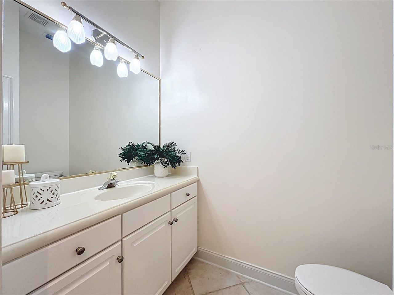 1861 Edgewater Drive, Mount Dora, FL 32757 Photo