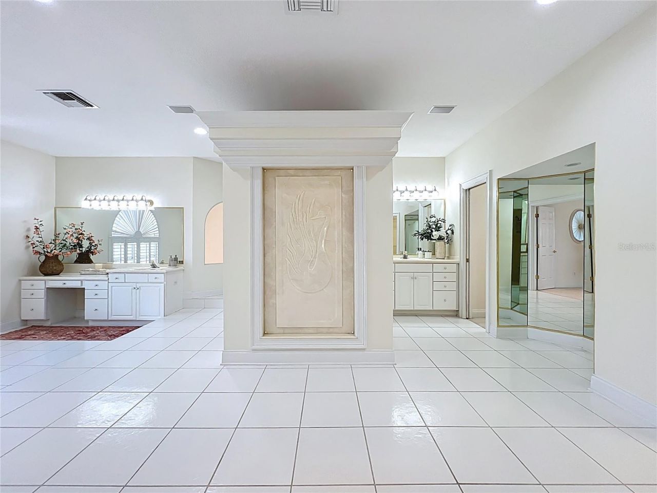 1861 Edgewater Drive, Mount Dora, FL 32757 Photo