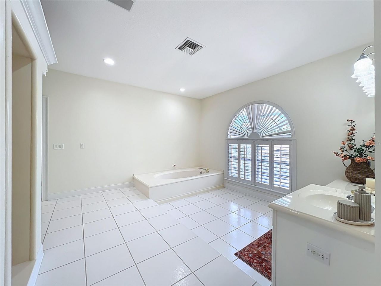 1861 Edgewater Drive, Mount Dora, FL 32757 Photo