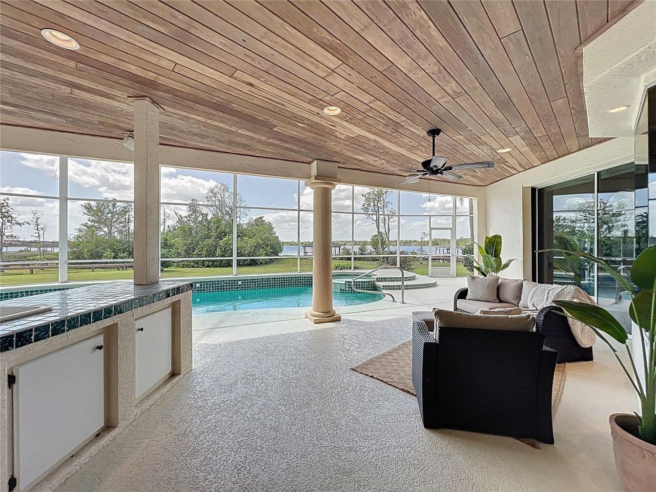 1861 Edgewater Drive, Mount Dora, FL 32757 Photo