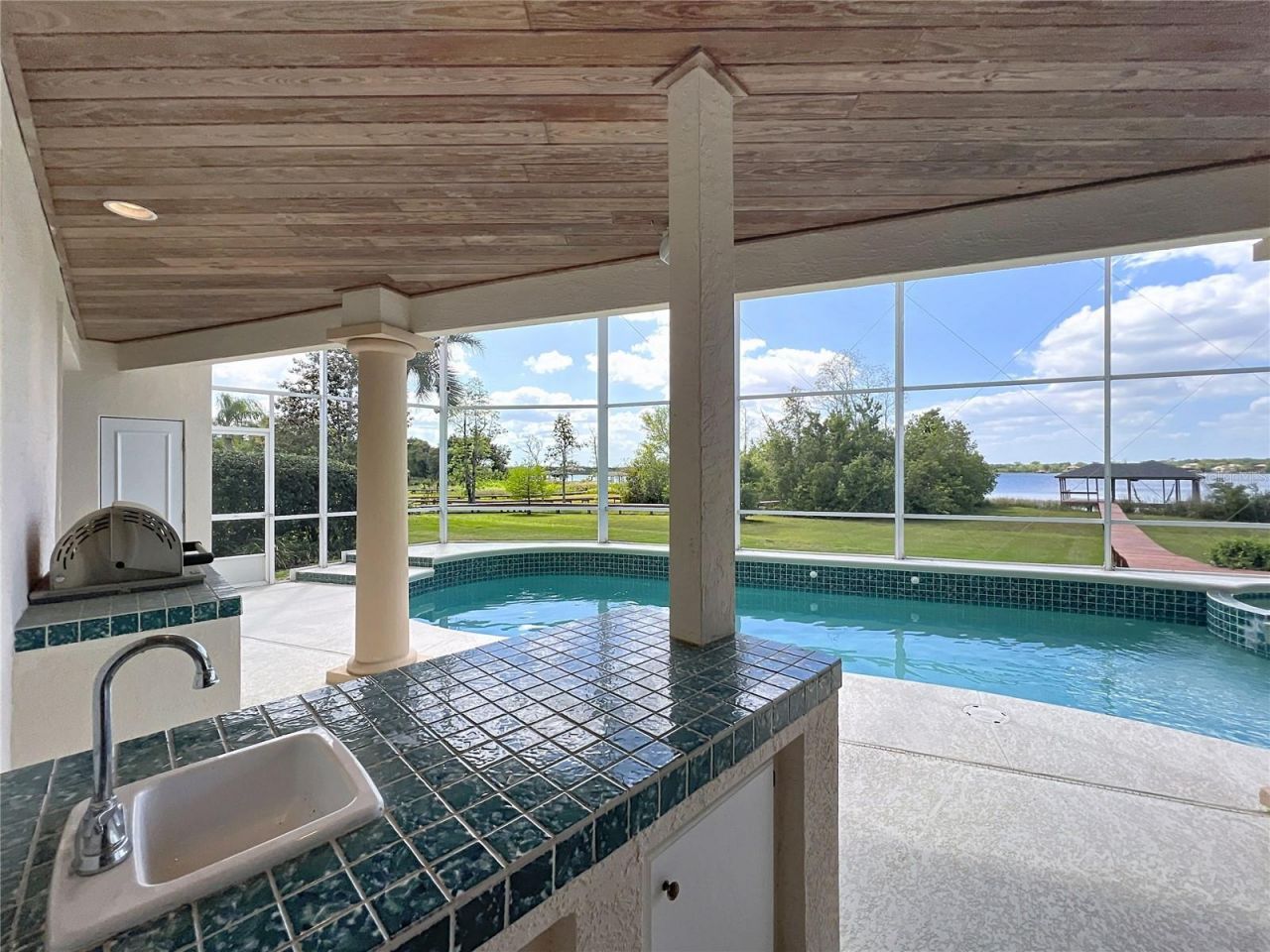 1861 Edgewater Drive, Mount Dora, FL 32757 Photo