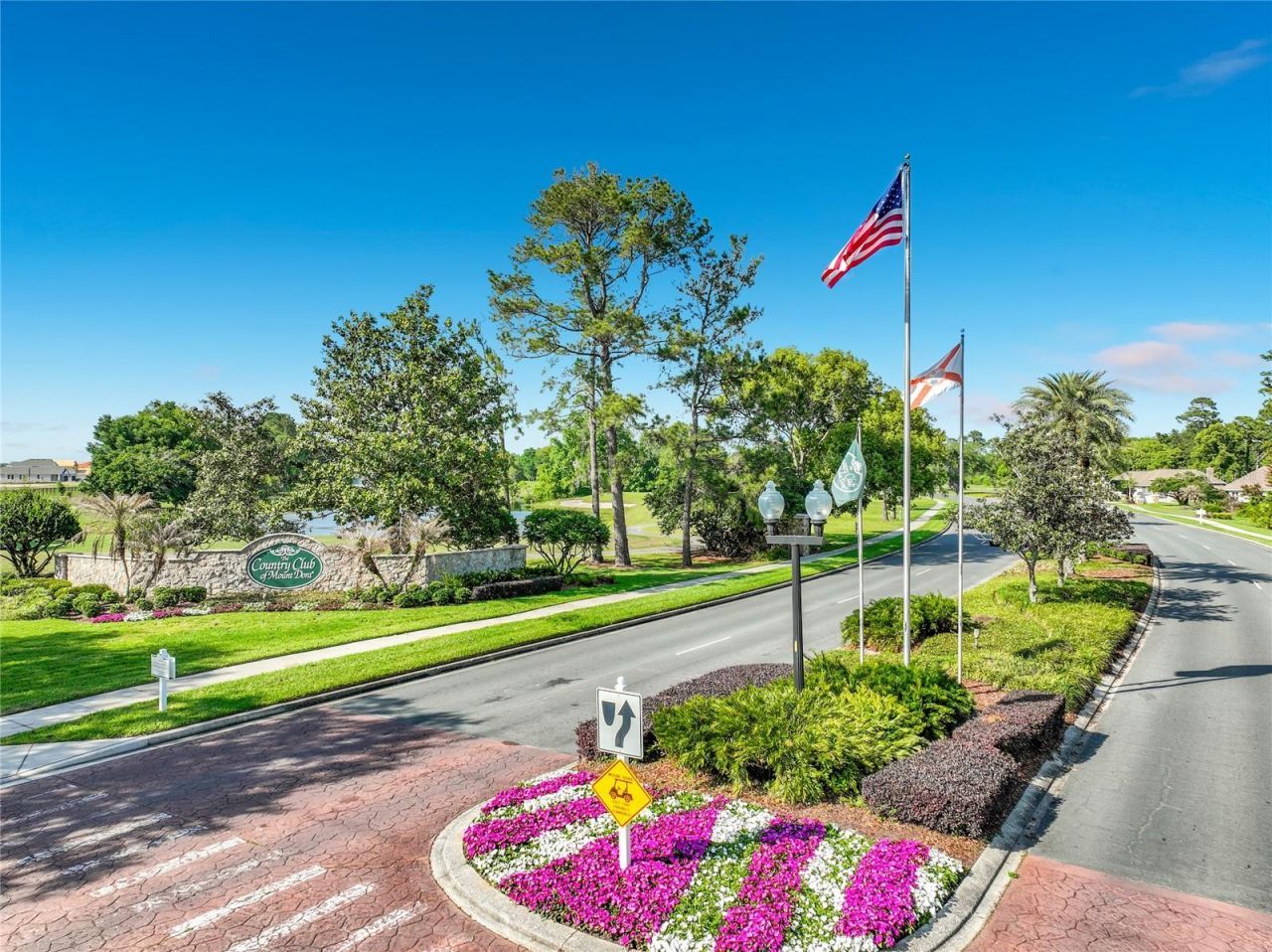 1861 Edgewater Drive, Mount Dora, FL 32757 Photo