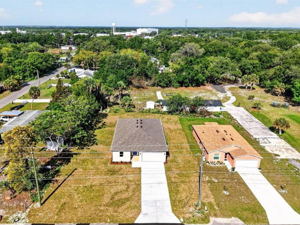 38905 PINE STREET, UMATILLA, FL 32784