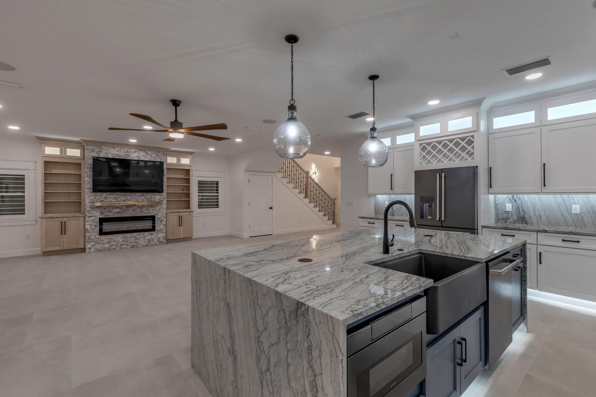 210 Due East Street, New Smyrna Beach, FL 32169 Photo