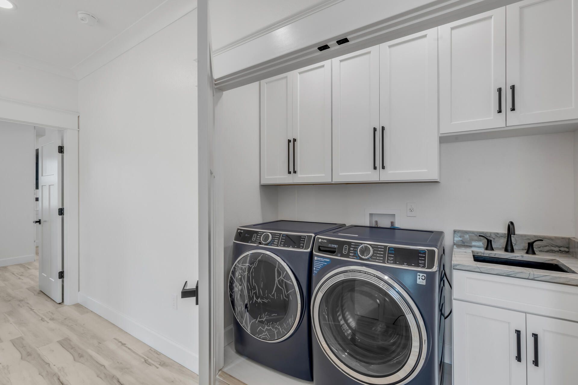 210 Due East Street, New Smyrna Beach, FL 32169 Photo