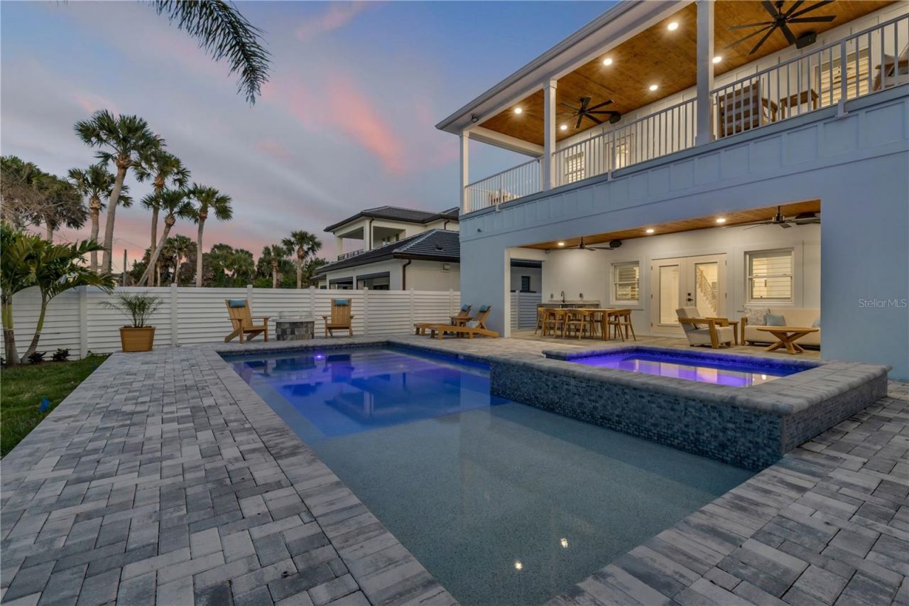 210 Due East Street, New Smyrna Beach, FL 32169 Photo