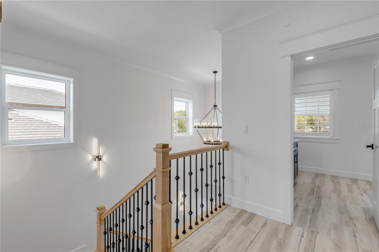 210 Due East Street, New Smyrna Beach, FL 32169 Photo