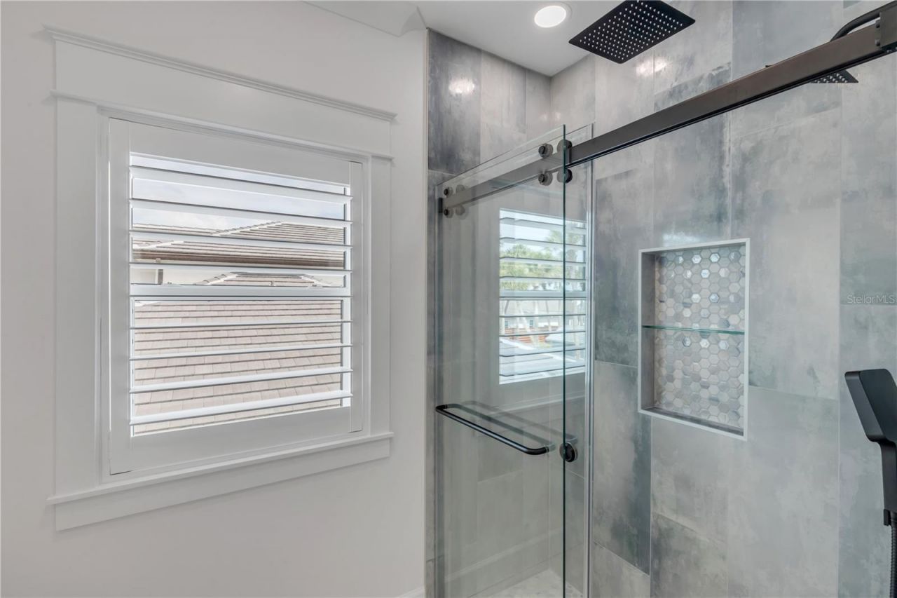 210 Due East Street, New Smyrna Beach, FL 32169 Photo