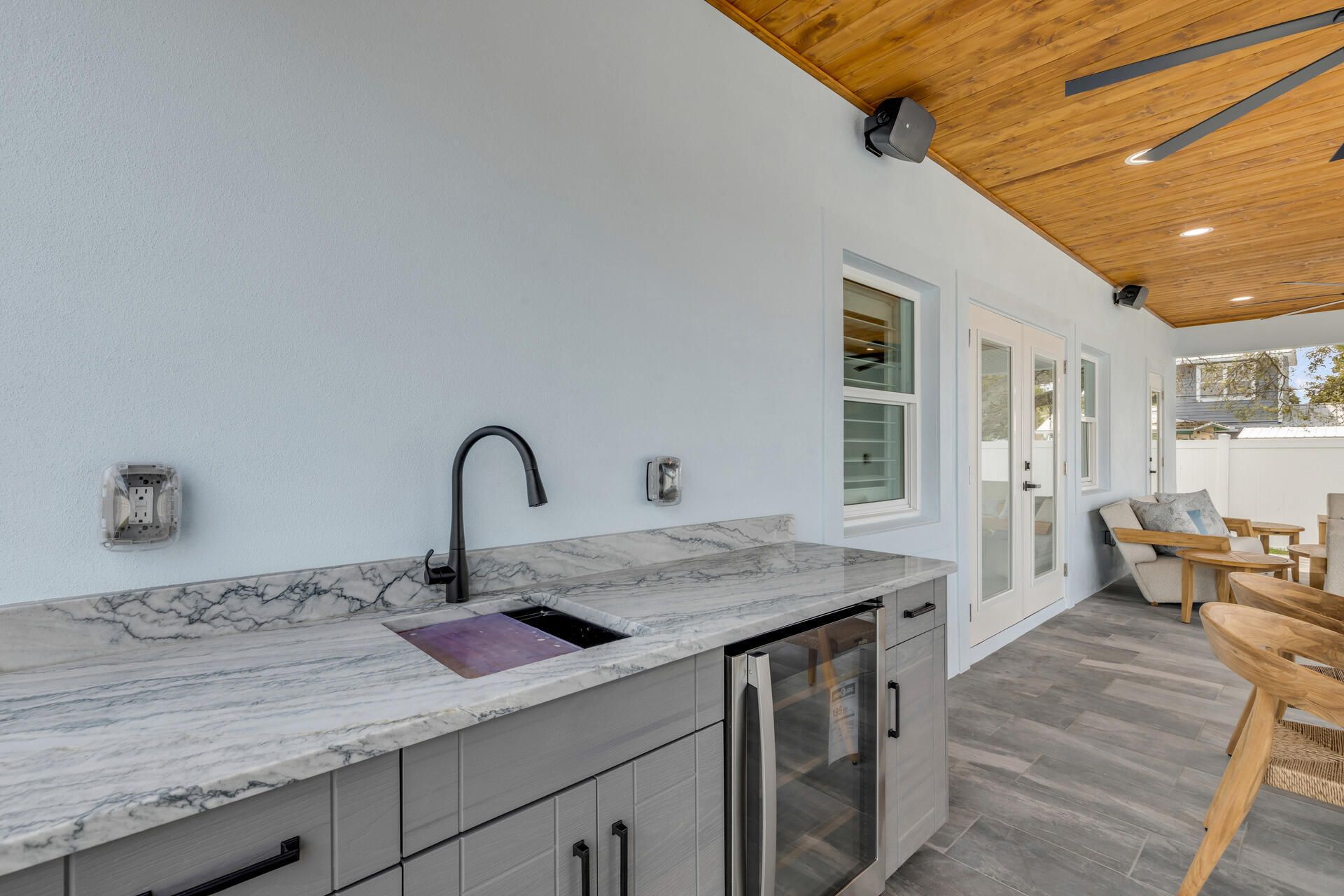 210 Due East Street, New Smyrna Beach, FL 32169 Photo