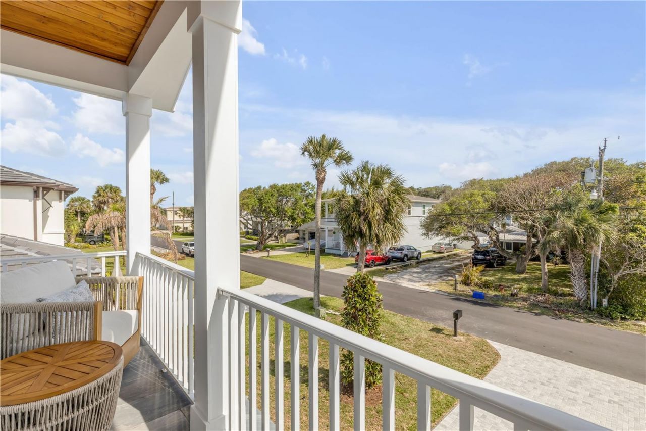 210 Due East Street, New Smyrna Beach, FL 32169 Photo