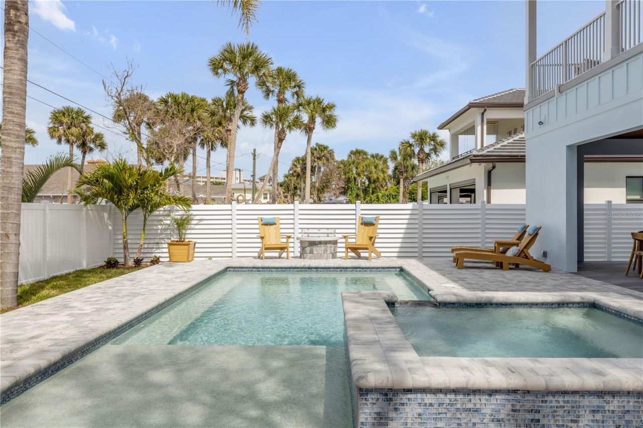 210 Due East Street, New Smyrna Beach, FL 32169 Photo