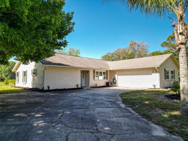 479 MAYTOWN ROAD , OAK HILL, FL 32759