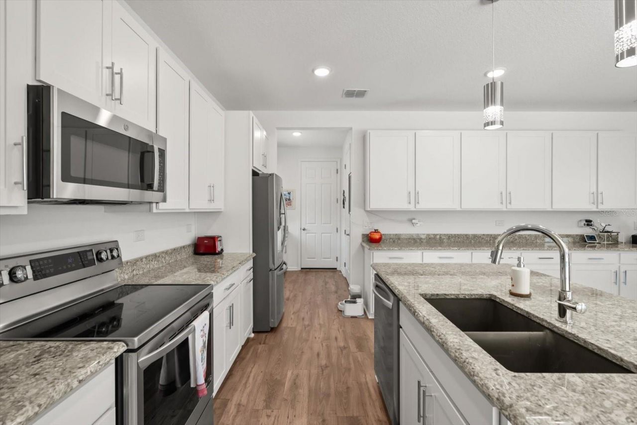 10260 Spring Lake Drive , Clermont, FL 34711 Photo