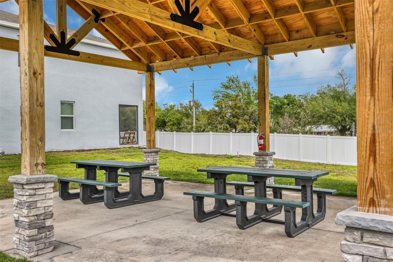 4015 Blue Banks Lane, Bradenton, FL 34208 Photo