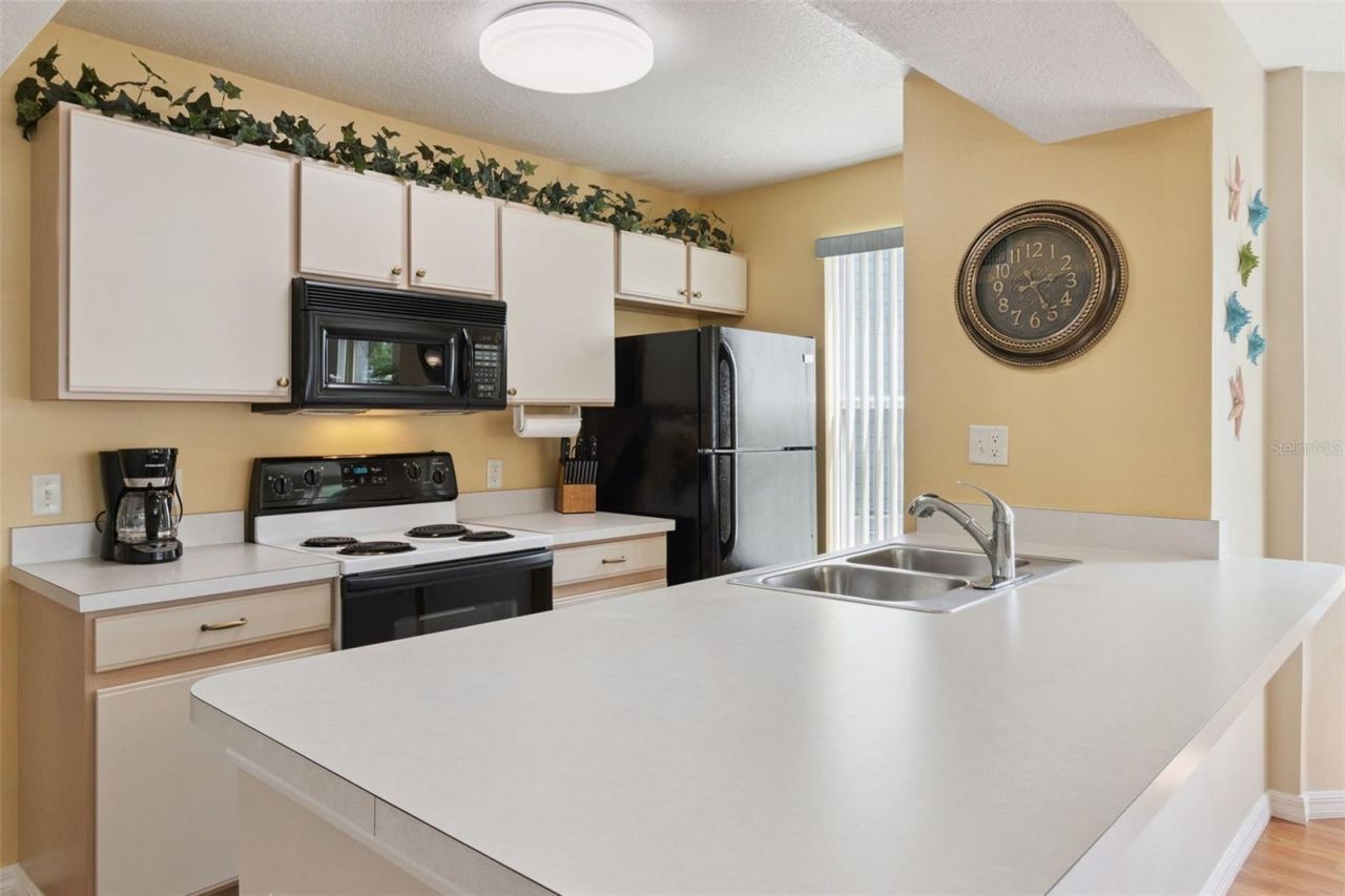 8707 Knightsbridge Court , Unit B, Kissimmee, FL 34747 Photo