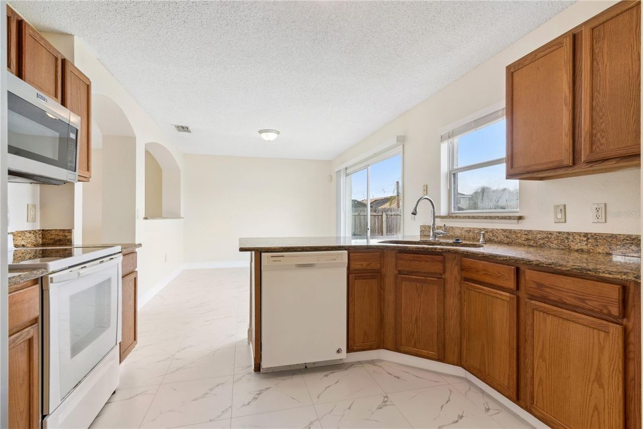 1582 Carey Glen Circle , Orlando, FL 32824 Photo