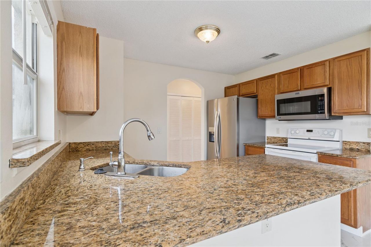 1582 Carey Glen Circle , Orlando, FL 32824 Photo