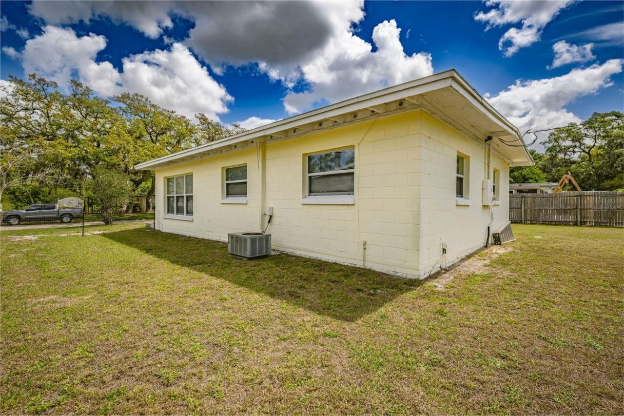 732 Cherokee Circle , Sanford, FL 32773 Photo