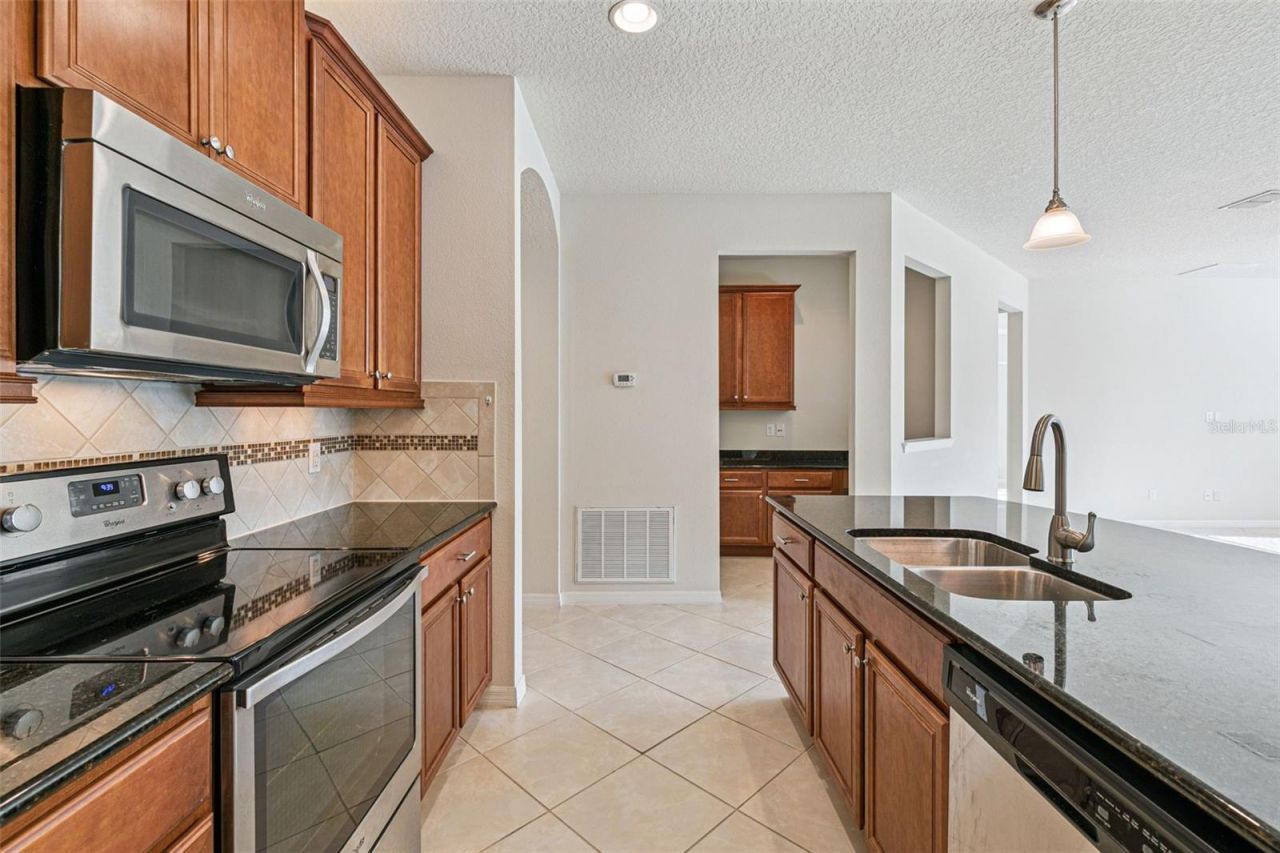 7137 Beek Street , Windermere, FL 34786 Photo