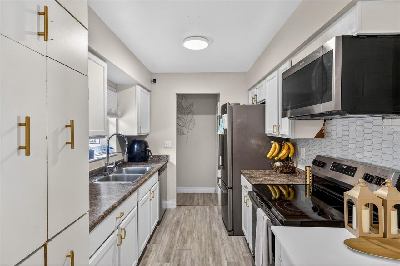 6327 Oren Court , Apopka, FL 32712 Photo