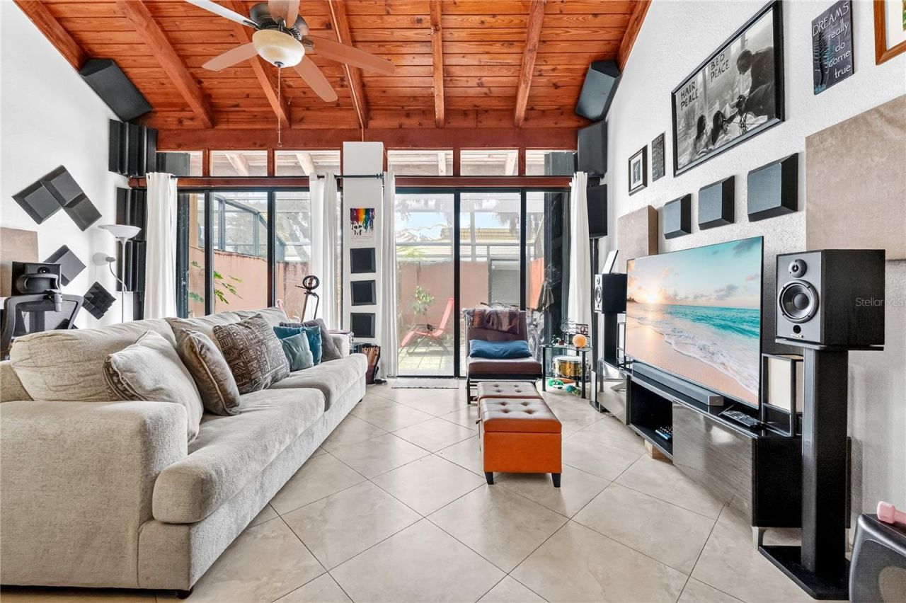 1490 Laguna Lane, Pembroke Pines, FL 33026 Photo