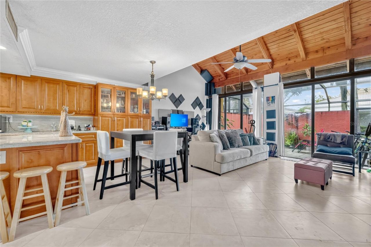 1490 Laguna Lane, Pembroke Pines, FL 33026 Photo