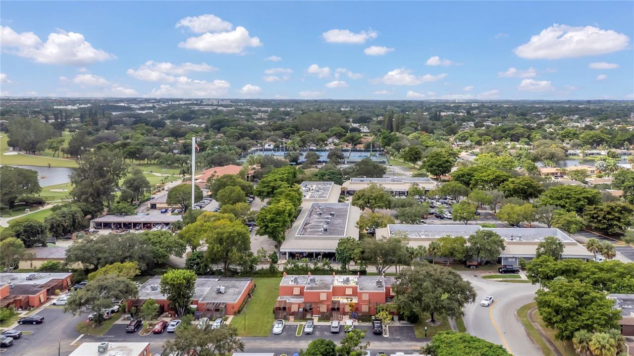 1490 Laguna Lane, Pembroke Pines, FL 33026 Photo