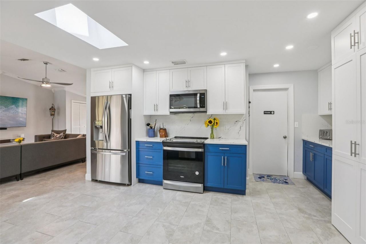 5916 Oakhurst Drive, Seminole, FL 33772 Photo