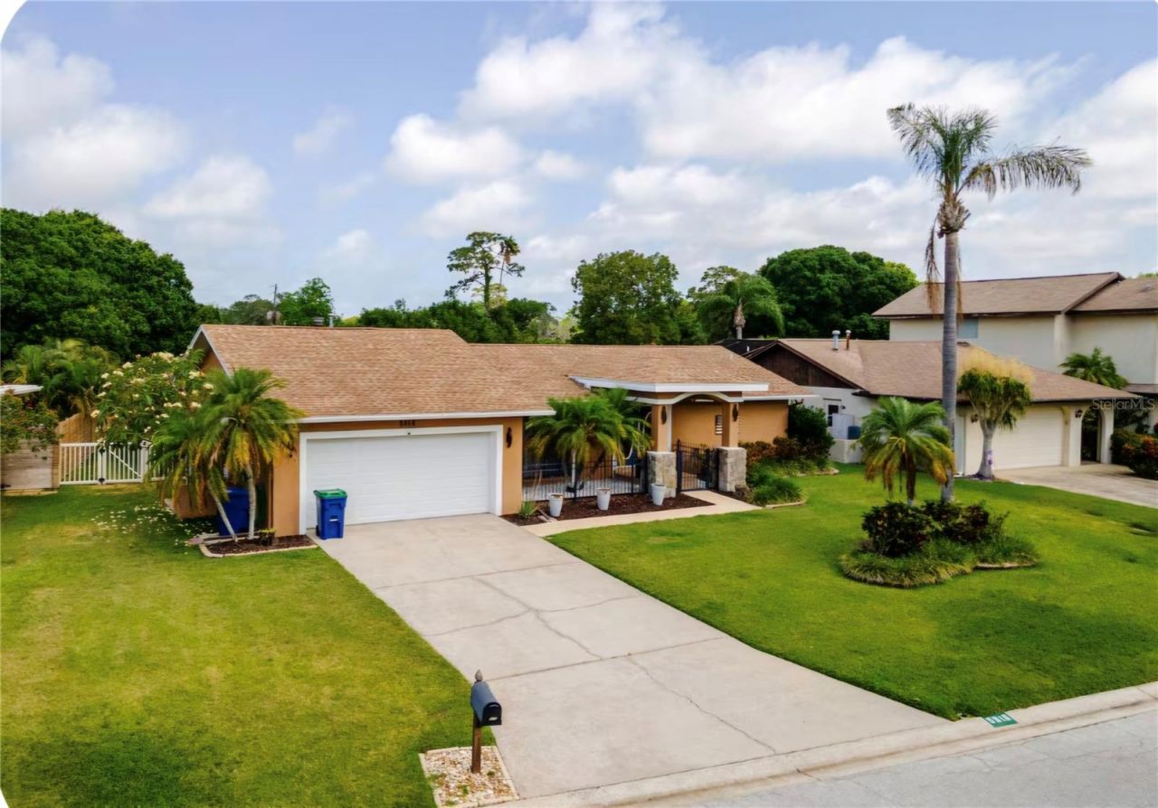 5916 Oakhurst Drive, Seminole, FL 33772 Photo