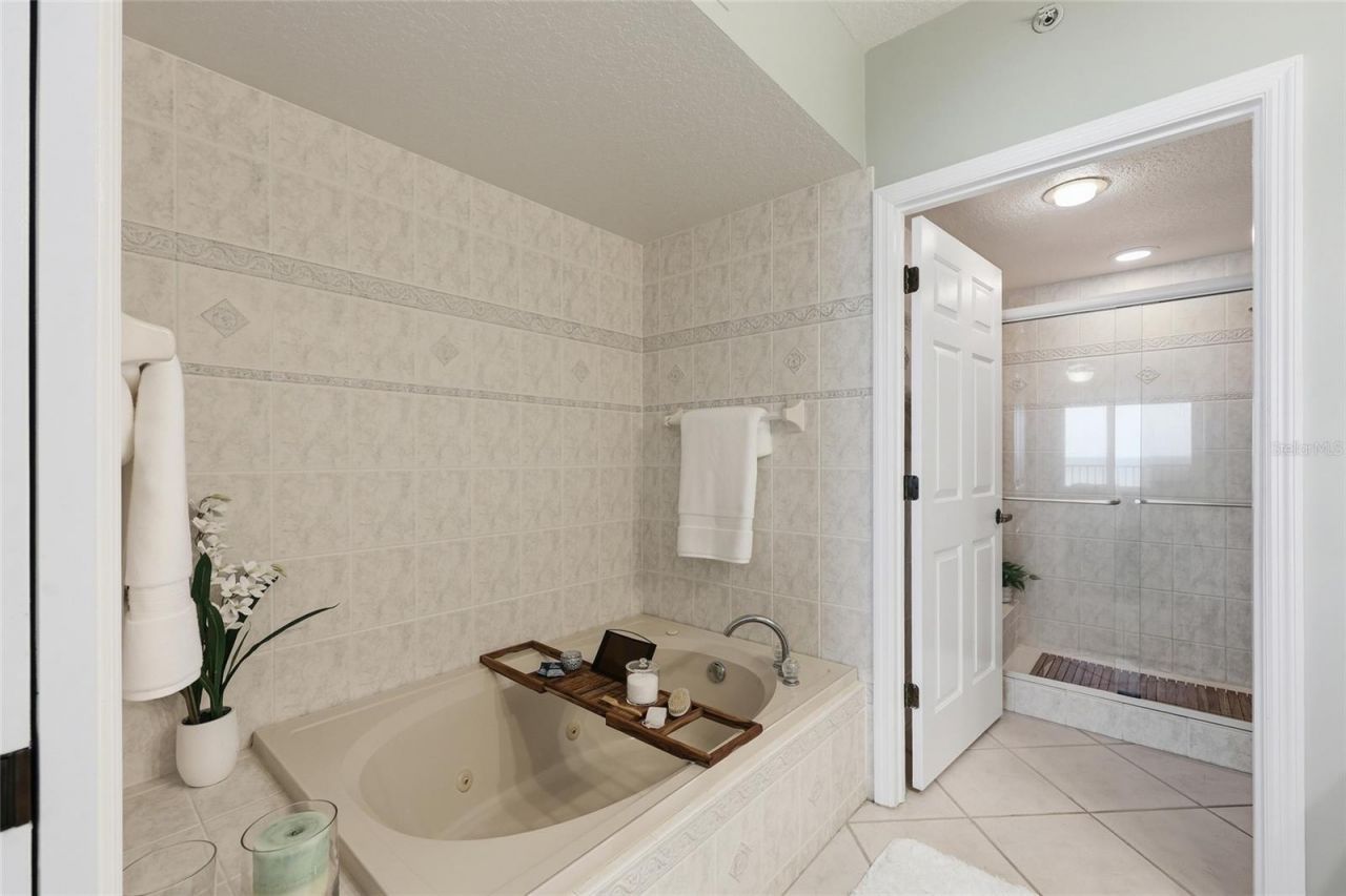 16550 Gulf Boulevard, Unit 342, North Redington Beach, FL 33708 Photo